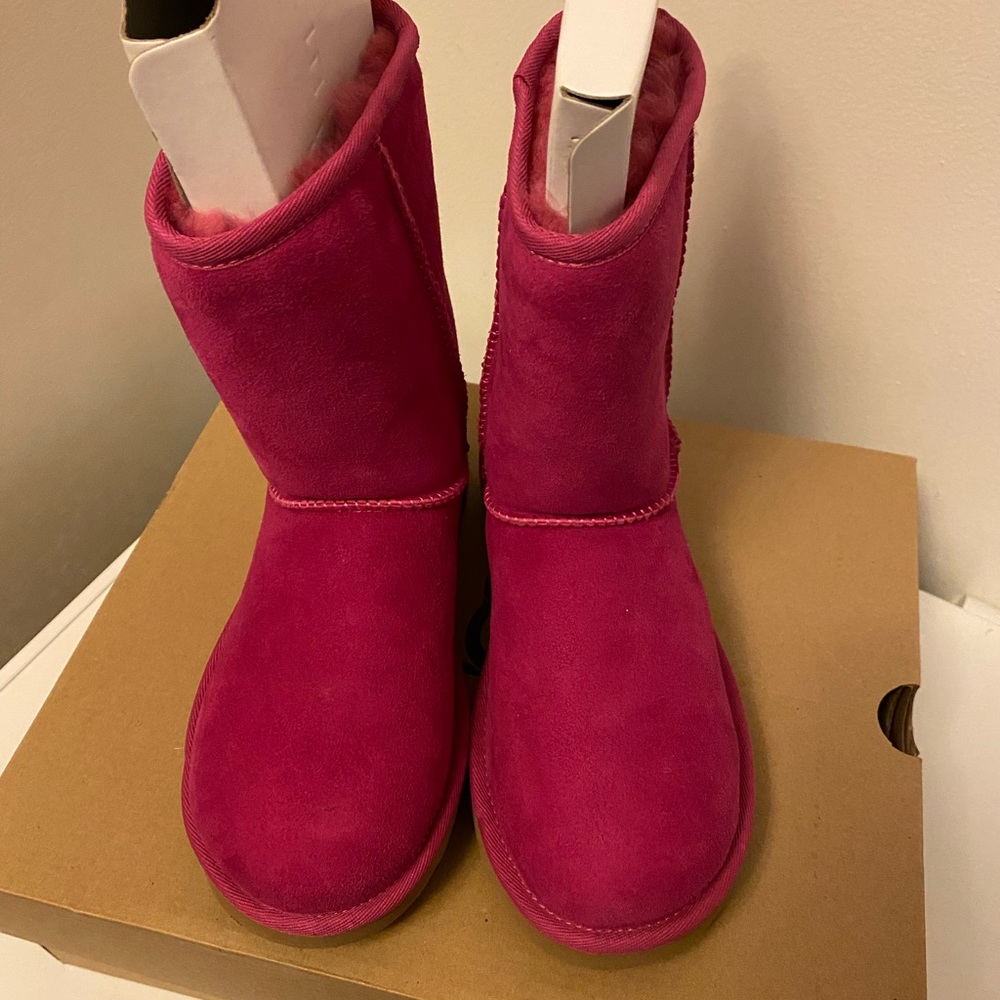 Pink Uggs